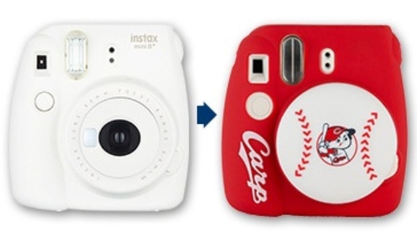 カープと富士フイルムがついにコラボ “チェキ” instax mini 8+