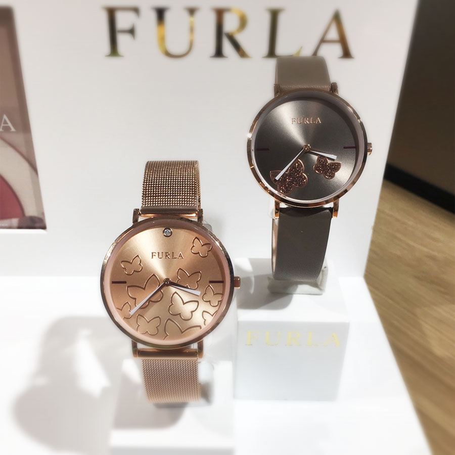 入手困難！【FURLA】2種類文字盤付け替え腕時計♡