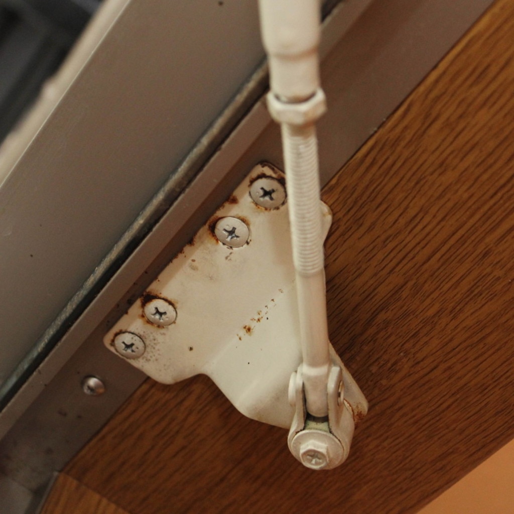 ドアクローザーの修理 交換について Diy Clip ー暮らしに創る喜びをー ドアクローザーの修理 交換について Diy Clip ー暮らしに創る喜びをー