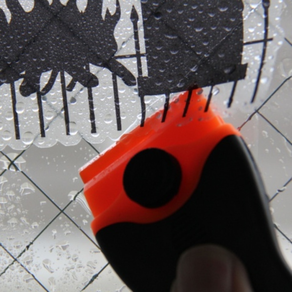 ガラス掃除にもおすすめのスクレーパーの使い方 Diy Clip ー暮らしに創る喜びをー ガラス掃除にもおすすめのスクレーパーの使い方 Diy Clip ー暮らしに創る喜びをー