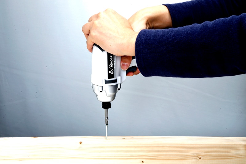 Iemore イエモア 10 8v充電式 インパクトドライバーの使い方 Diy Clip ー暮らしに創る喜びをー Iemore イエモア 10 8v充電式 インパクトドライバーの使い方 Diy Clip ー暮らしに創る喜びをー