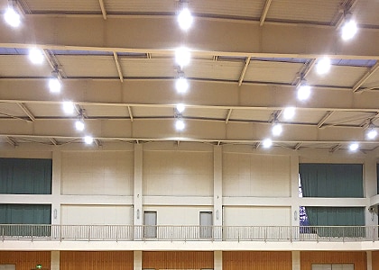 体育館の高天井照明イメージ