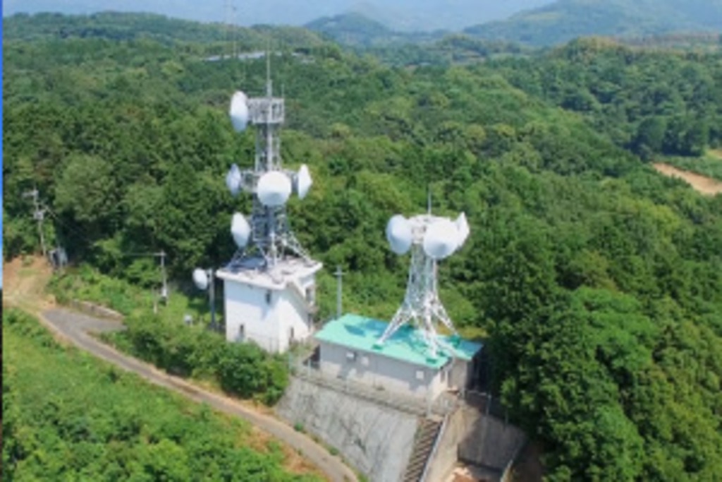 無線アンテナ中継所の停電対策にユニット式＆マルチユニット式直流電源装置