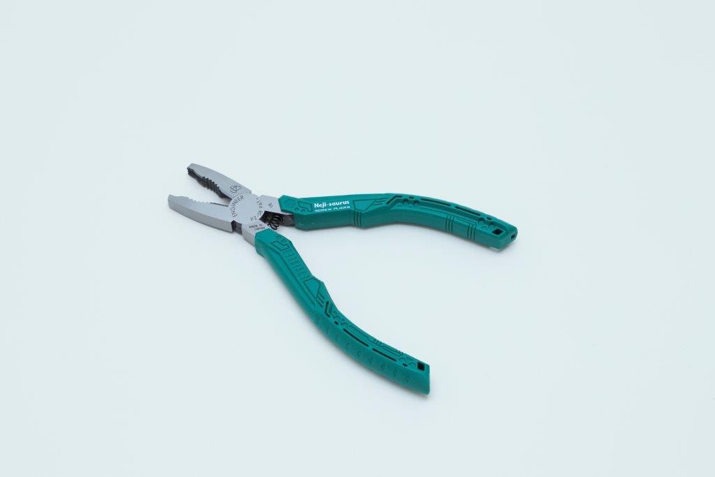 プライヤーとペンチの違いの違いとは ペンチの種類と使い分けのコツ Diy Clip ー暮らしに創る喜びをー プライヤーとペンチの違いの違いとは ペンチの種類と使い分けのコツ Diy Clip ー暮らしに創る喜びをー