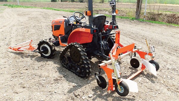 玉ねぎ集積 根切り デガー 葉分けなら株式会社キュウホー