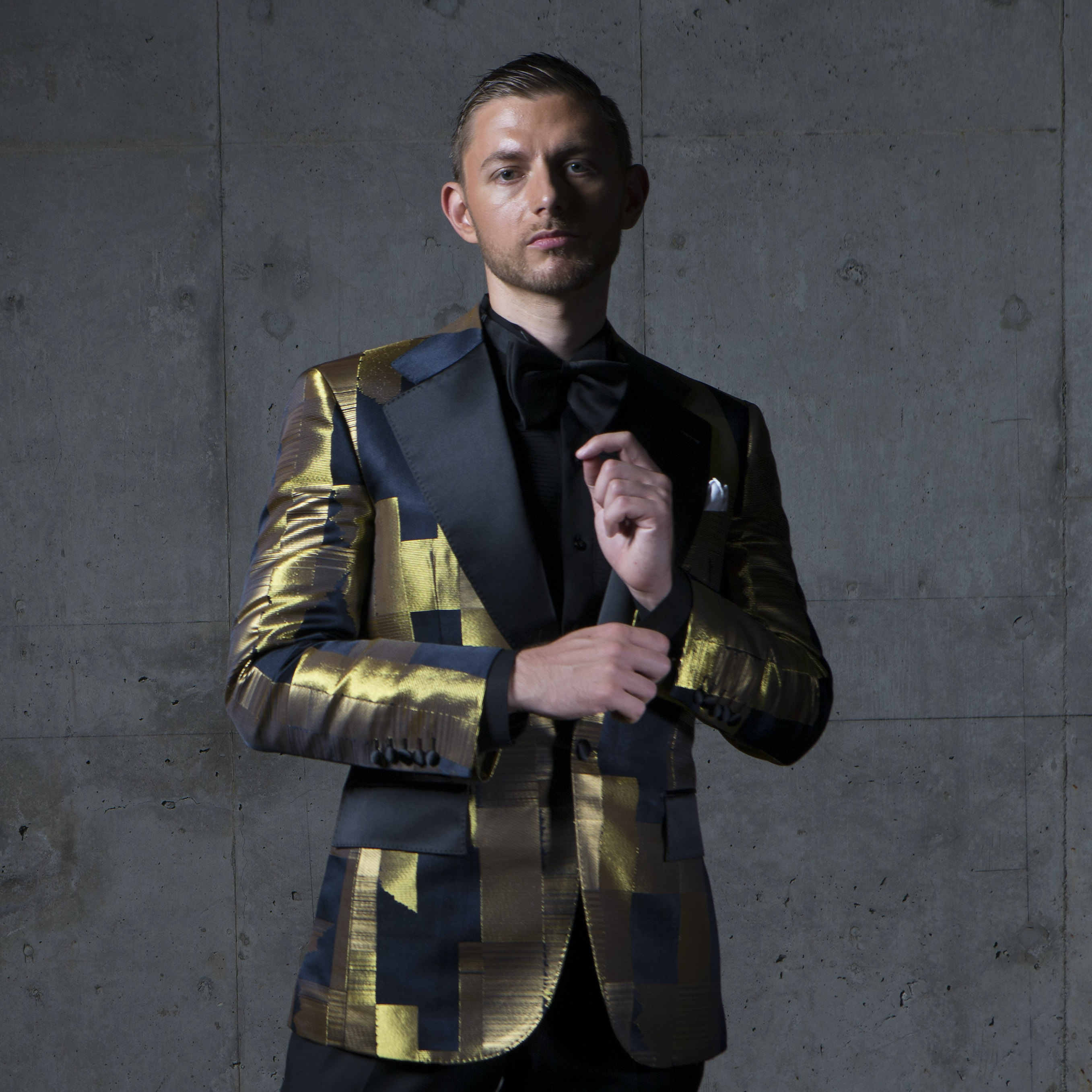 tuxedo_rossonero_gold0336.jpg