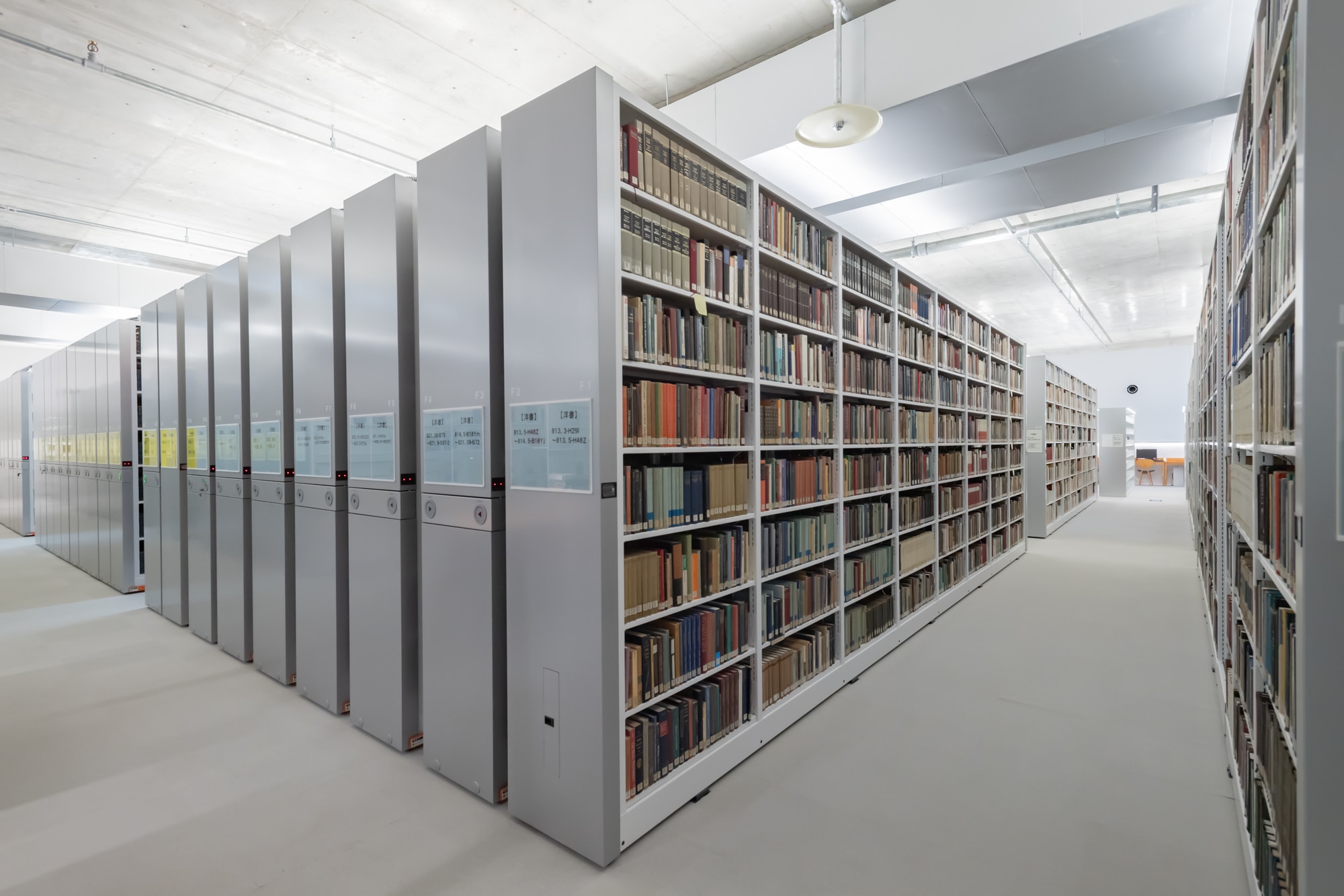 日本女子大学図書館様 Workplaces Bunshodo Village 日本女子大学図書館様 Workplaces Bunshodo Village