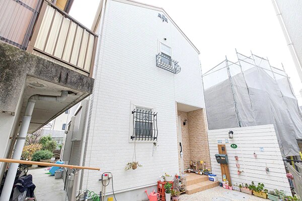 30坪で車2台のスペースを確保した２階建ての注文住宅 おすまみ Com