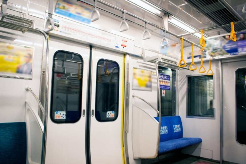 電車の利用時の感染対策 どれぐらいできている 法人向け健康経営 支援サービス ヘルシースタンド 電車の利用時の感染対策 どれぐらいできている 法人向け健康経営 支援サービス ヘルシースタンド