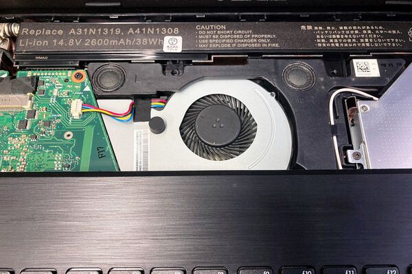 ASUSノートパソコン修理、X551Cが充電されなくなった | パソコン修理は