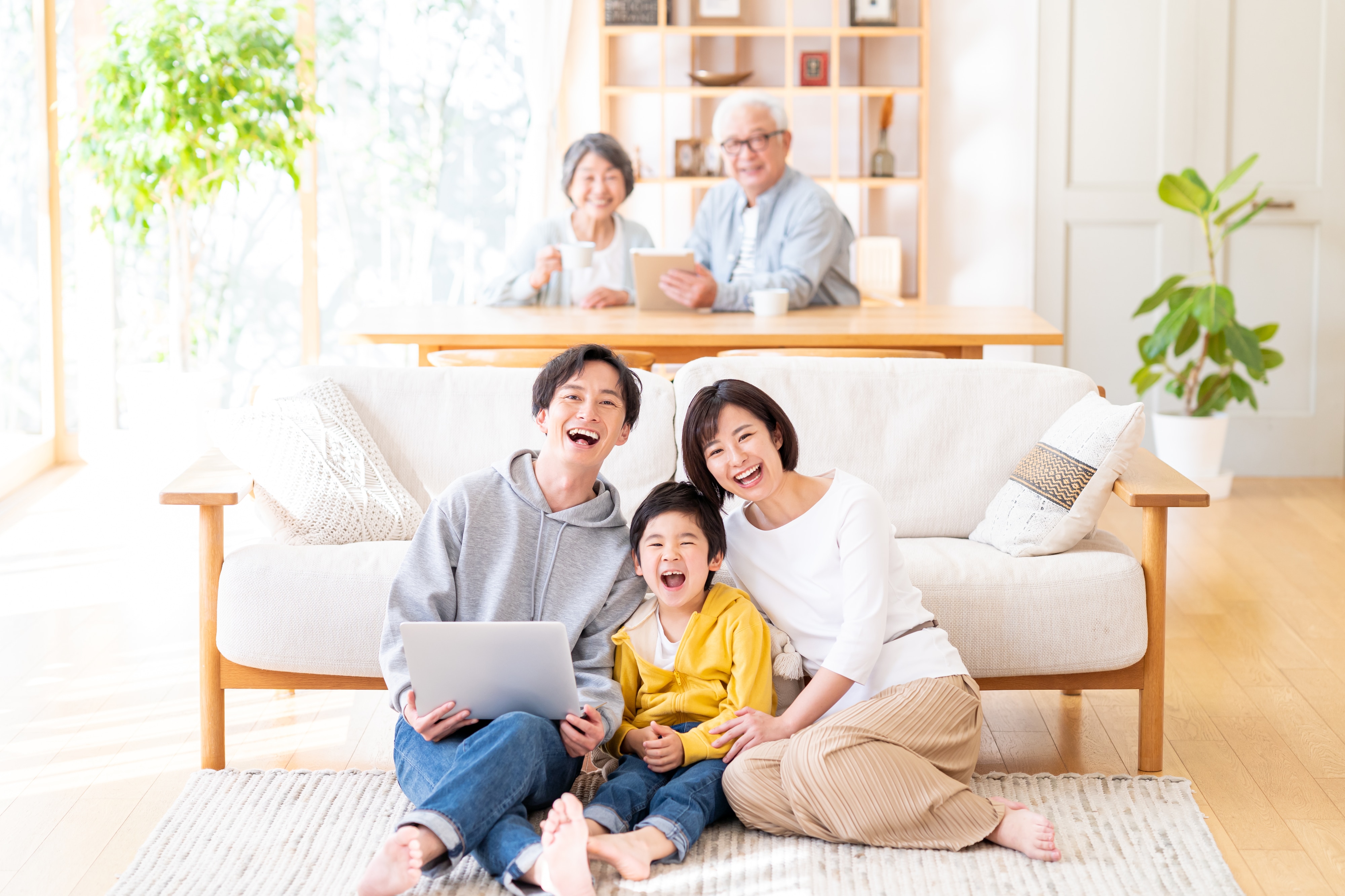 相模原・町田の賃貸管理会社オリバーでは、もしもの時に備える「エンディングノート」を作成できるよう丁寧にご説明します。