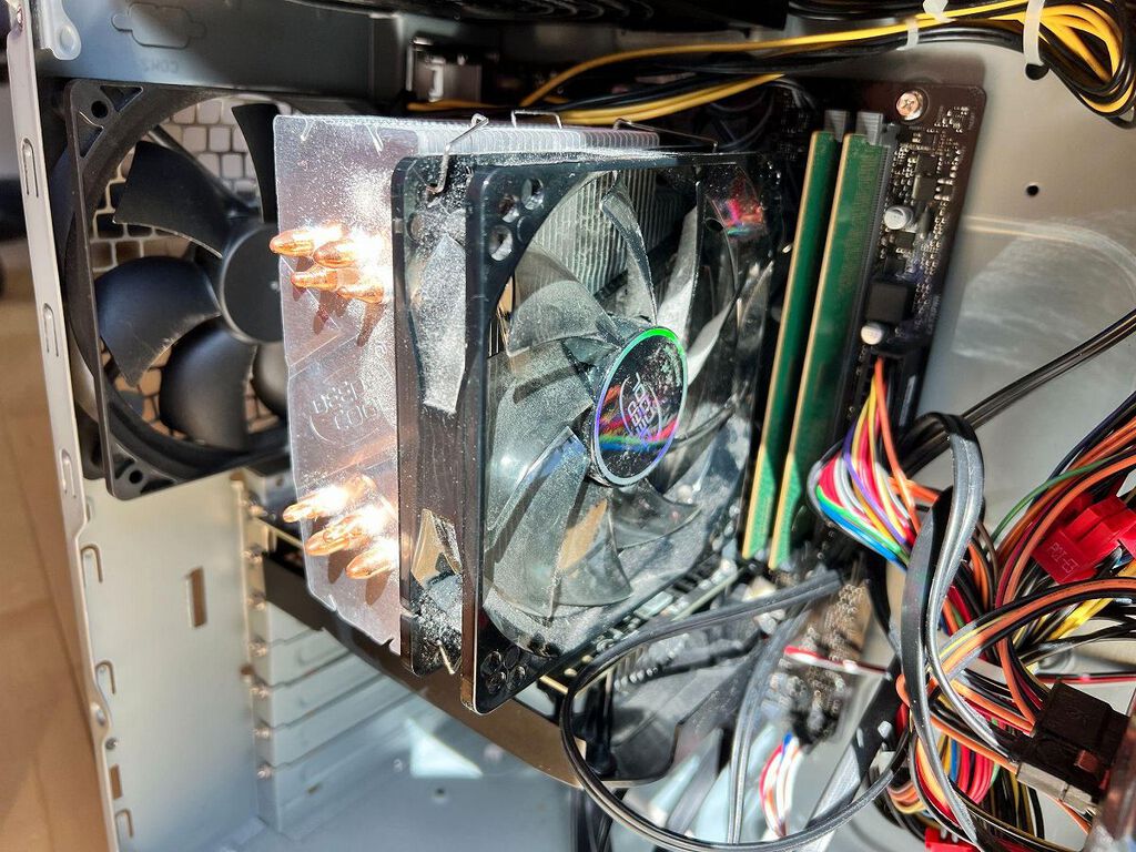 mouseゲーミングPCの修理、ゲームプレイ中に電源が落ちる | ドスパラの 
