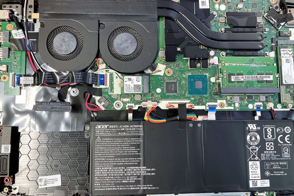 TOSHIBA ノートパソコンアップグレード、HDD からSSDに交換 | ドスパラ
