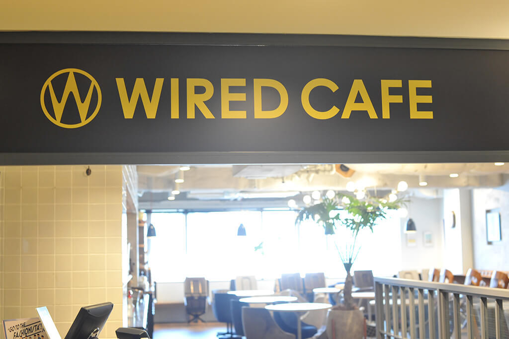 WIRED CAFE ルミネエスト新宿店：スタッフの業務効率があがった分を、ホスピタリティにつなげることを目指す（デロンギ業務用・エバシス導入事例）