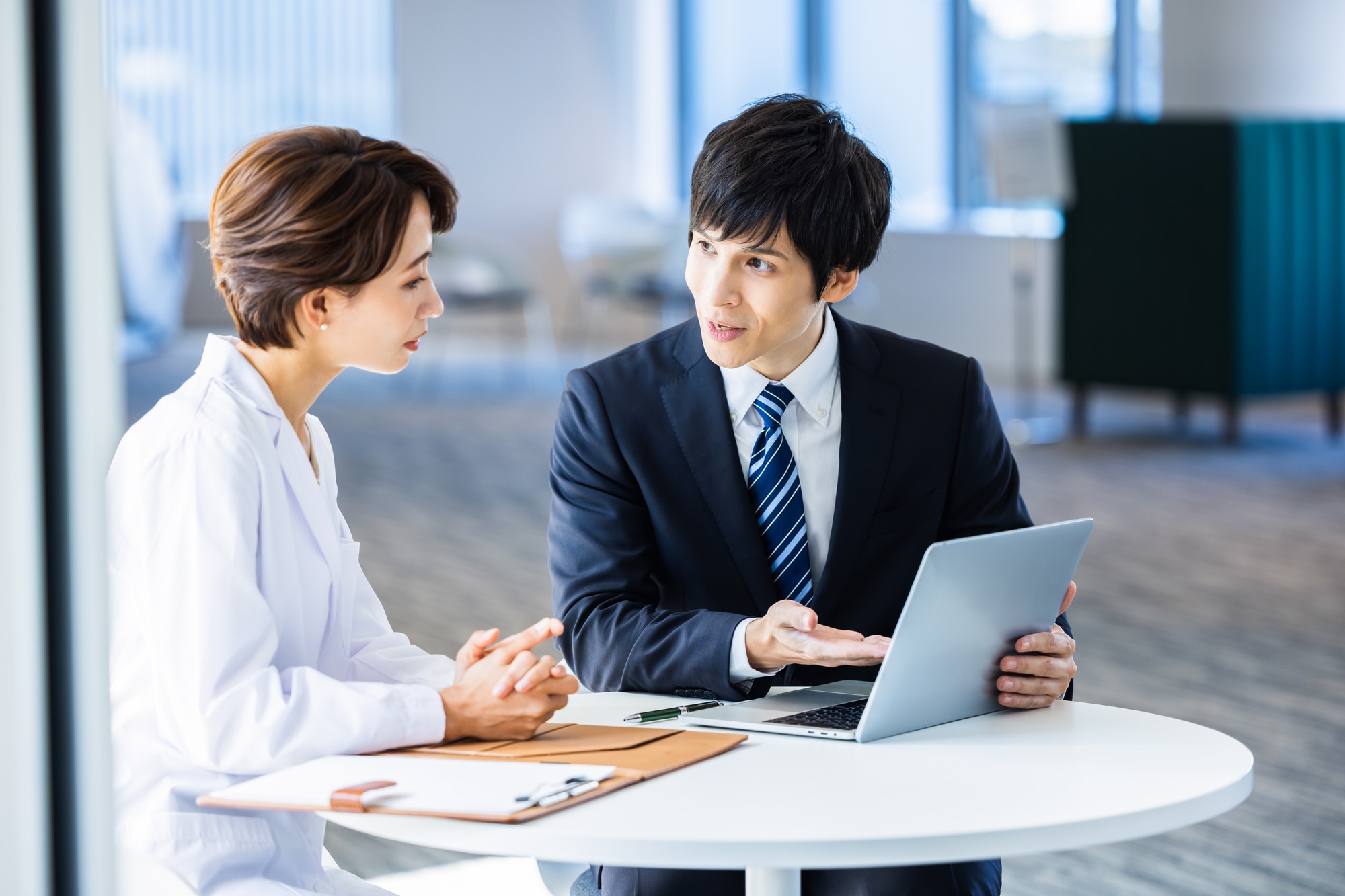 医師・製薬企業へ 各種レポート/報告