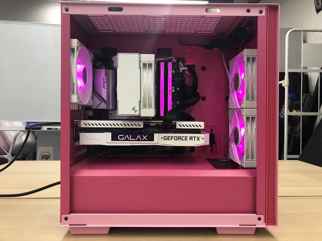 自作PC メタリックピンク ウレタン塗装ケース 一目惚れのピンクケースで、自作PCへの挑戦！【大阪府大阪市
