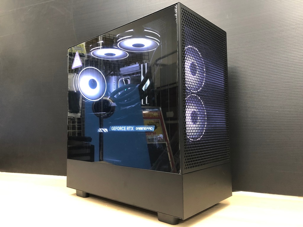 パソコン組立代行事例 NZXT H5 Flow 黒と白の調和 【大阪府大阪市 