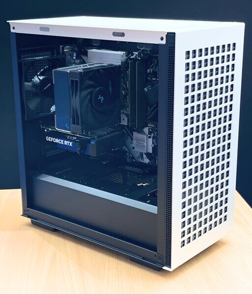 パソコン組立代行事例 MicroATX でPCを小型化【山梨県甲府市 