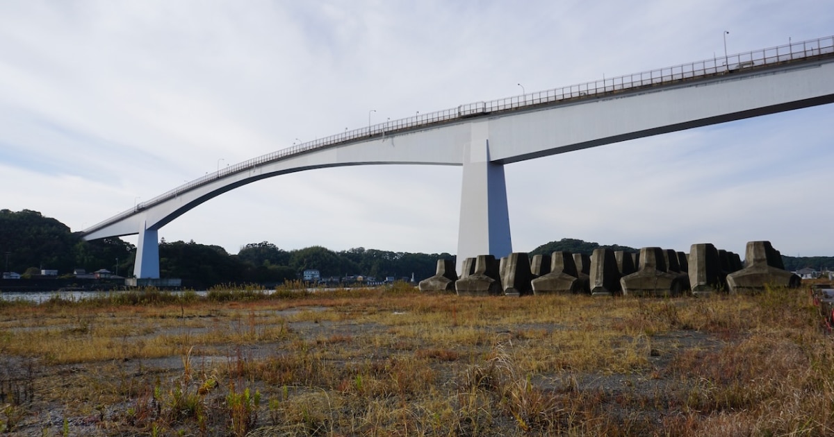高知県 浦戸大橋