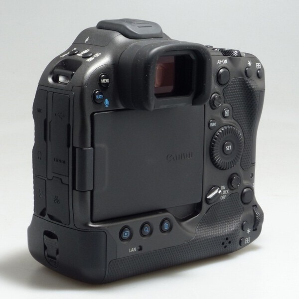 デジタル一眼レフ キヤノン「EOS 5D Mark III」をご使用のプロ デジタル一眼レフ キヤノン「EOS 5D Mark III」をご使用のプロ