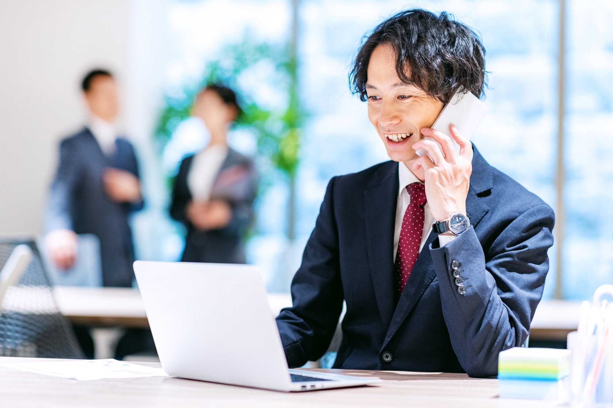 お金の不安、将来の不安が取り除かれることで、精神面での負担が減り、仕事へのモチベーションが向上します。