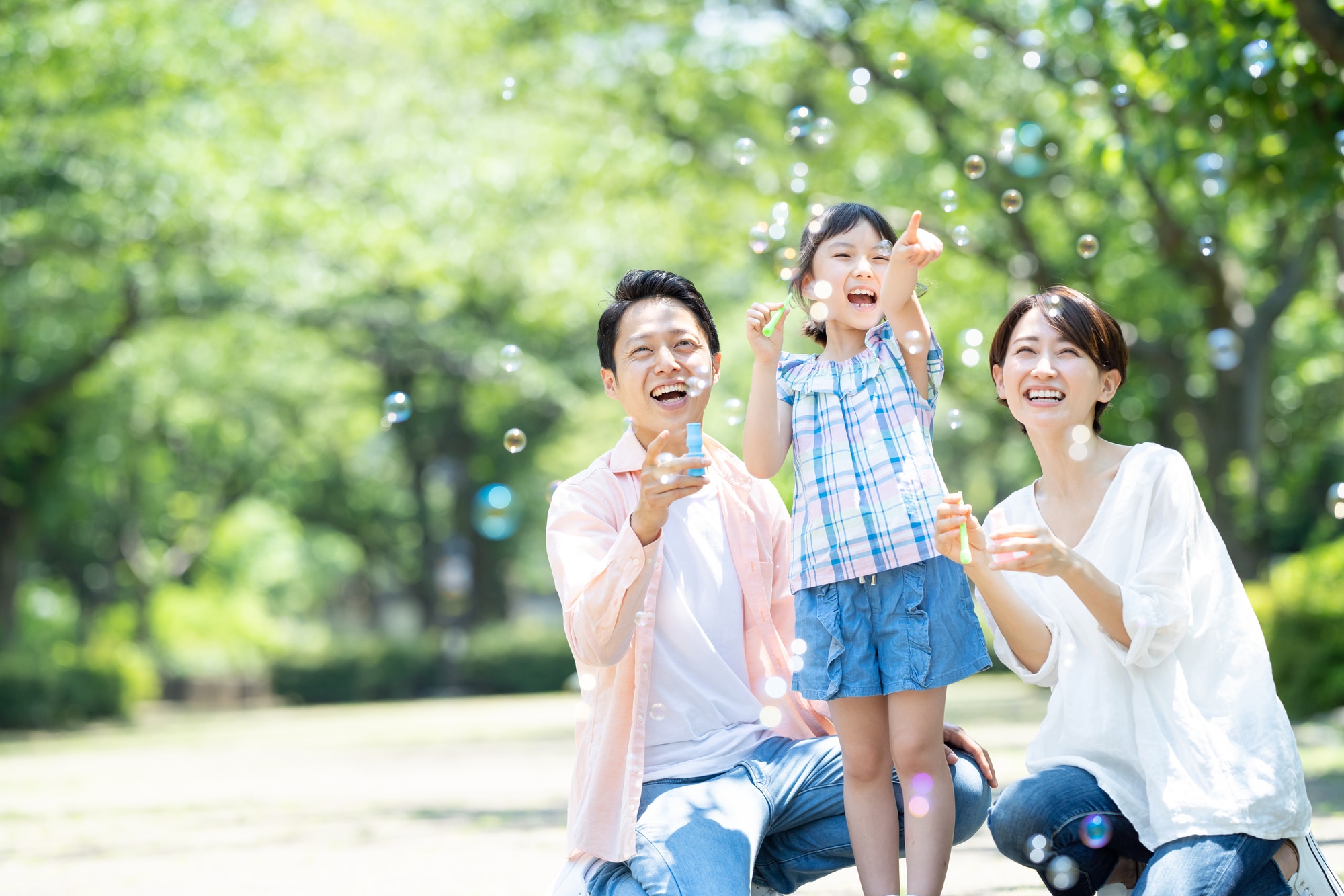 プライベートなやりとりに、仕事の連絡が割り込んでくることがなくなり、仕事とプライベートを切り分けることが可能です。