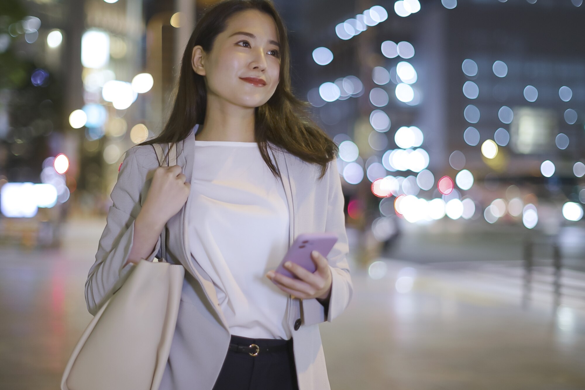 就業時間外でも、会場さえ確保いただければ開催が可能です。