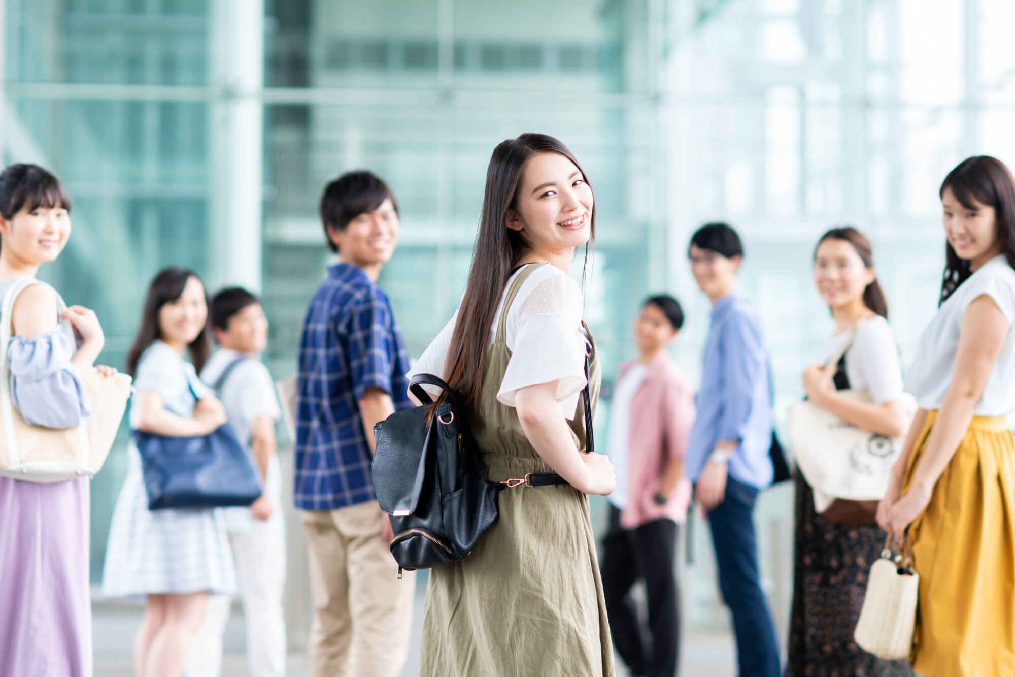 保険や確定拠出年金についての知識が得ることができ、人生設計の幅が広がります。