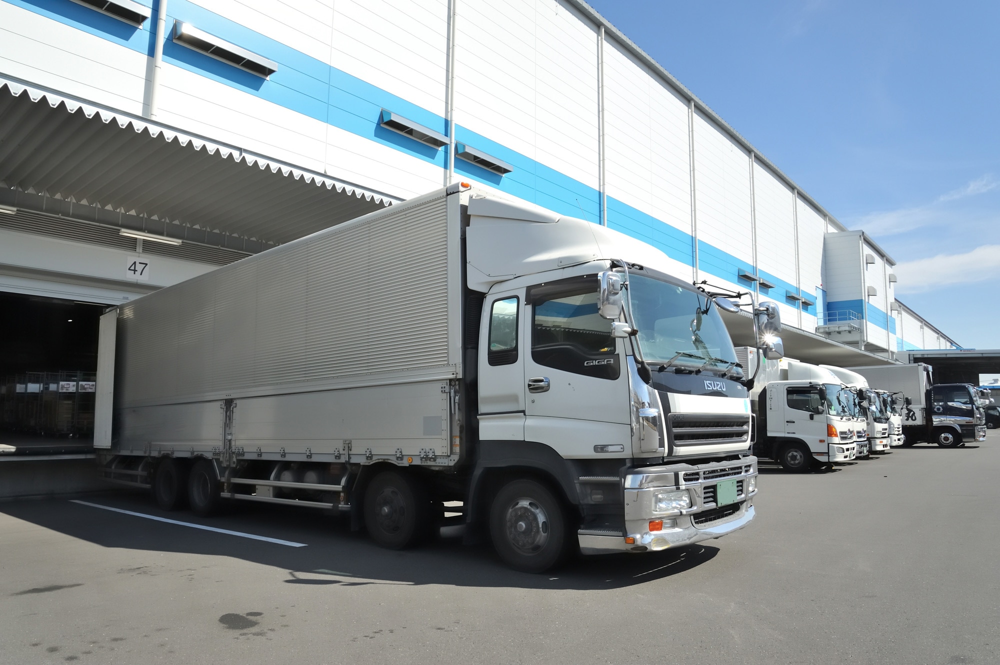 物流とは？6大機能、物流業界の種類、物流業界の課題についても解説