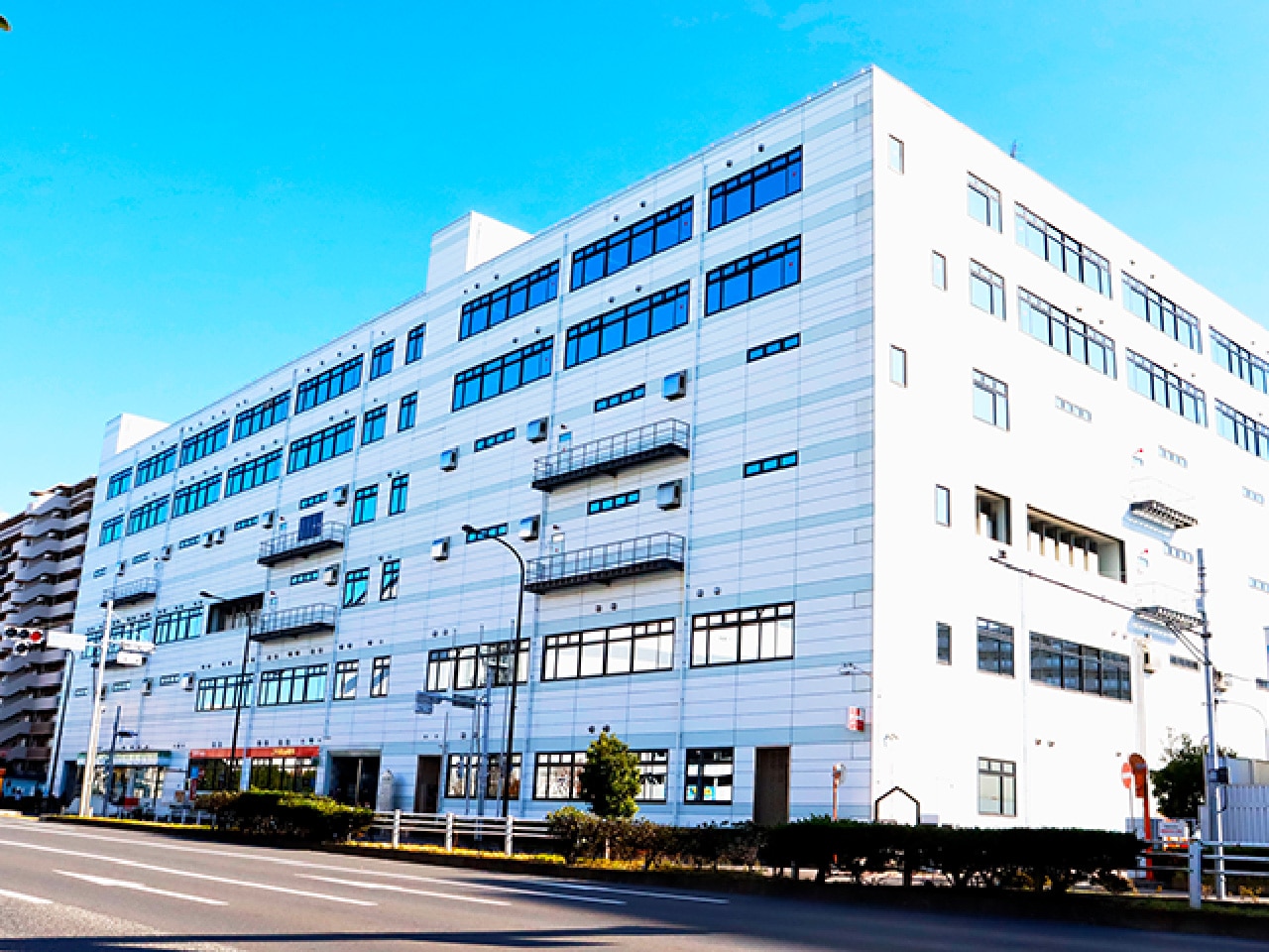 株式会社アテナの本社の外観写真