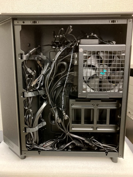 PC組立代行 NZXTピラーレスケースを採用したオシャレでハイ PC組立代行 NZXTピラーレスケースを採用したオシャレでハイ