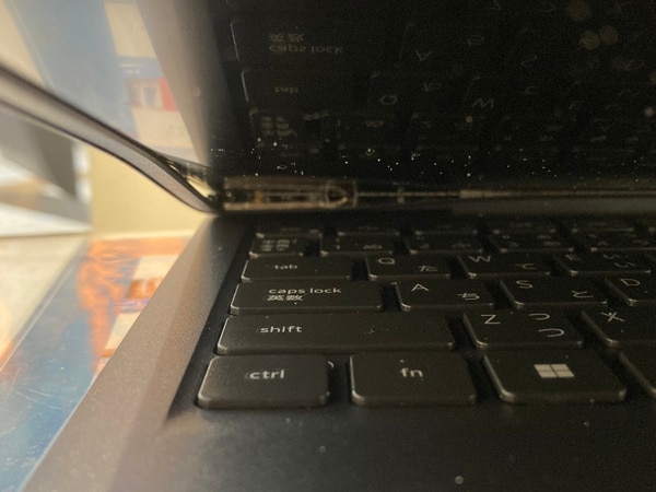 DELLノートパソコン修理 ヒンジの故障を修復【修理事例 DELLノートパソコン修理 ヒンジの故障を修復【修理事例