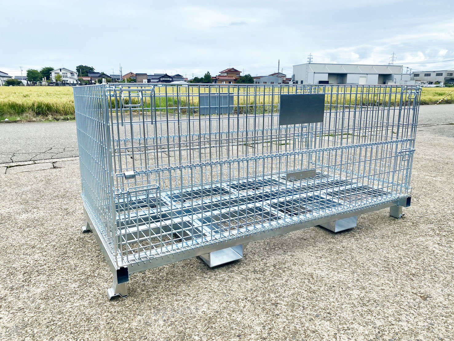 大型メッシュパレット　長尺フォークガイド