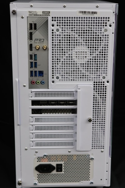 PC組立代行 展示で魅せられたMONTECHピラーレスホワイトPC PC組立代行 展示で魅せられたMONTECHピラーレスホワイトPC