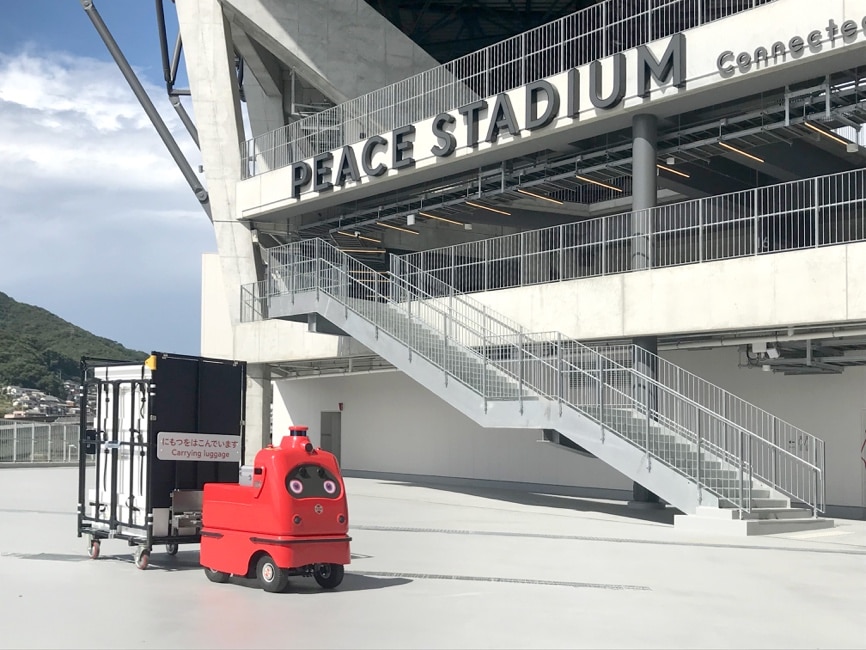 祝開業!長崎スタジアムシティに 配送ロボDeliRo Truck(デリロ 祝開業!長崎スタジアムシティに 配送ロボDeliRo Truck(デリロ