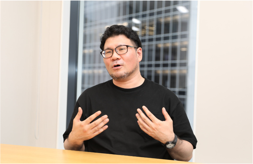 採用_デジタルデータアナリティクス事業部長 岩﨑　弦太