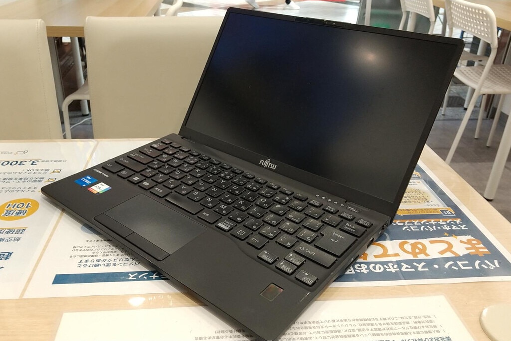 富士通LIFEBOOKの液晶割れ修理！【液晶交換事例】 | パソコン修理