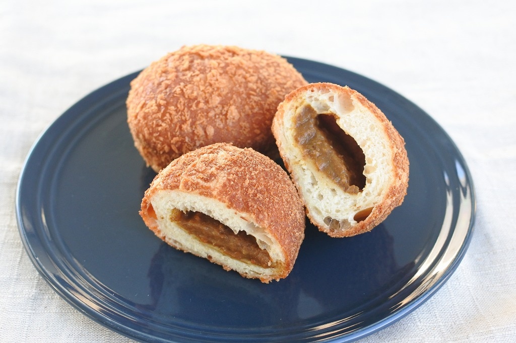 F国産小麦のカレーパン