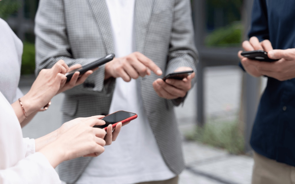 社用携帯導入メリットイメージ写真