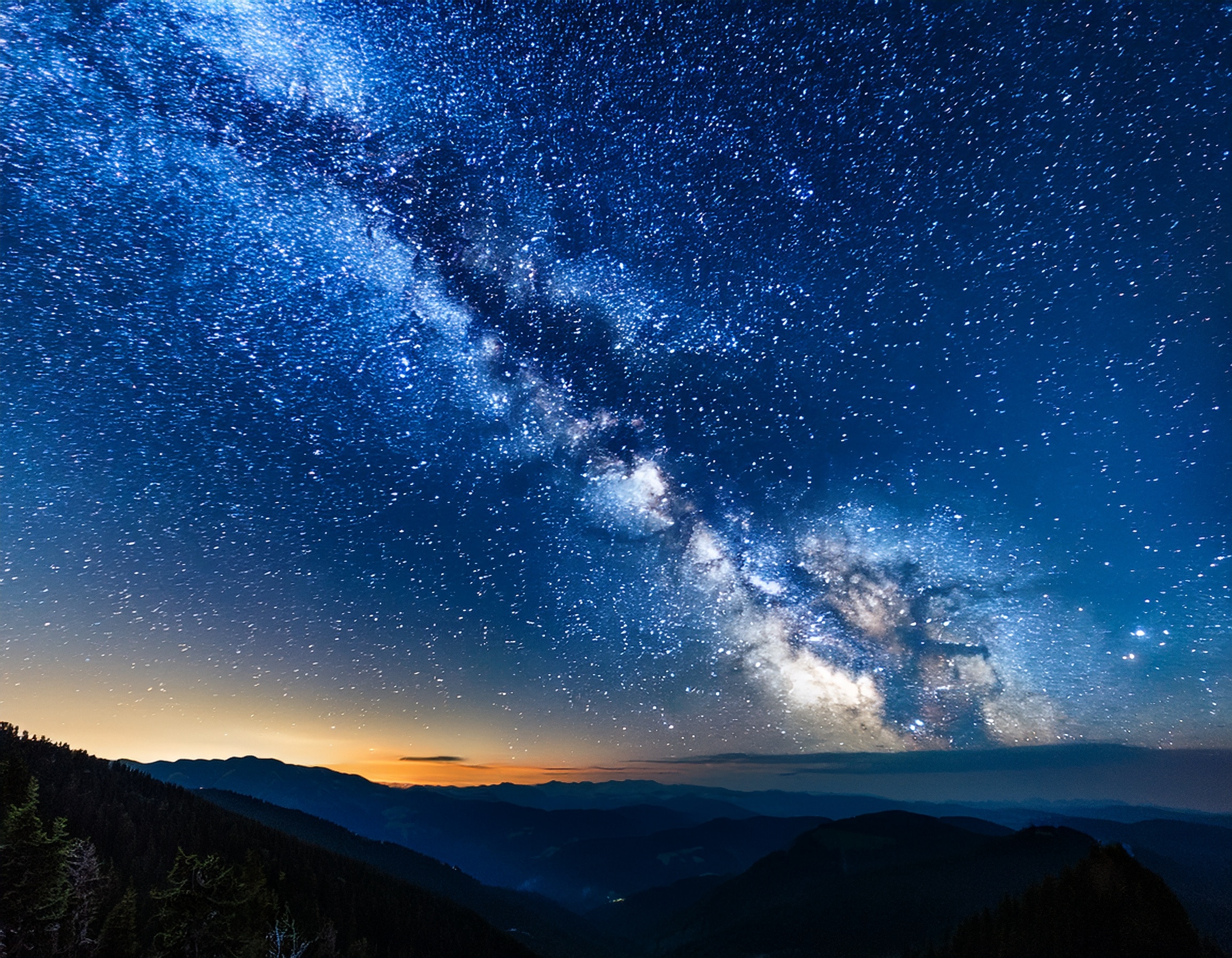 ブログ│銀河がはっきりと見える星空の画像