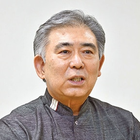 代表取締役社長  上地　文勝さま