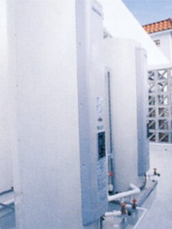 電気温水器（550ℓ×2台）