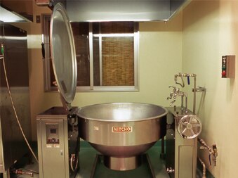 フライヤー兼用電気回転釜(3P-200V:31.5kW)×1台