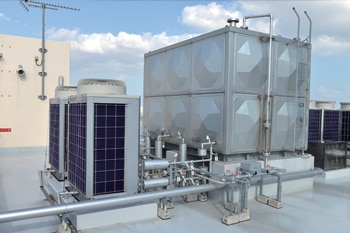 業務用エコキュート(加熱能力40kW×2台)・貯湯槽(12㎥×1基)