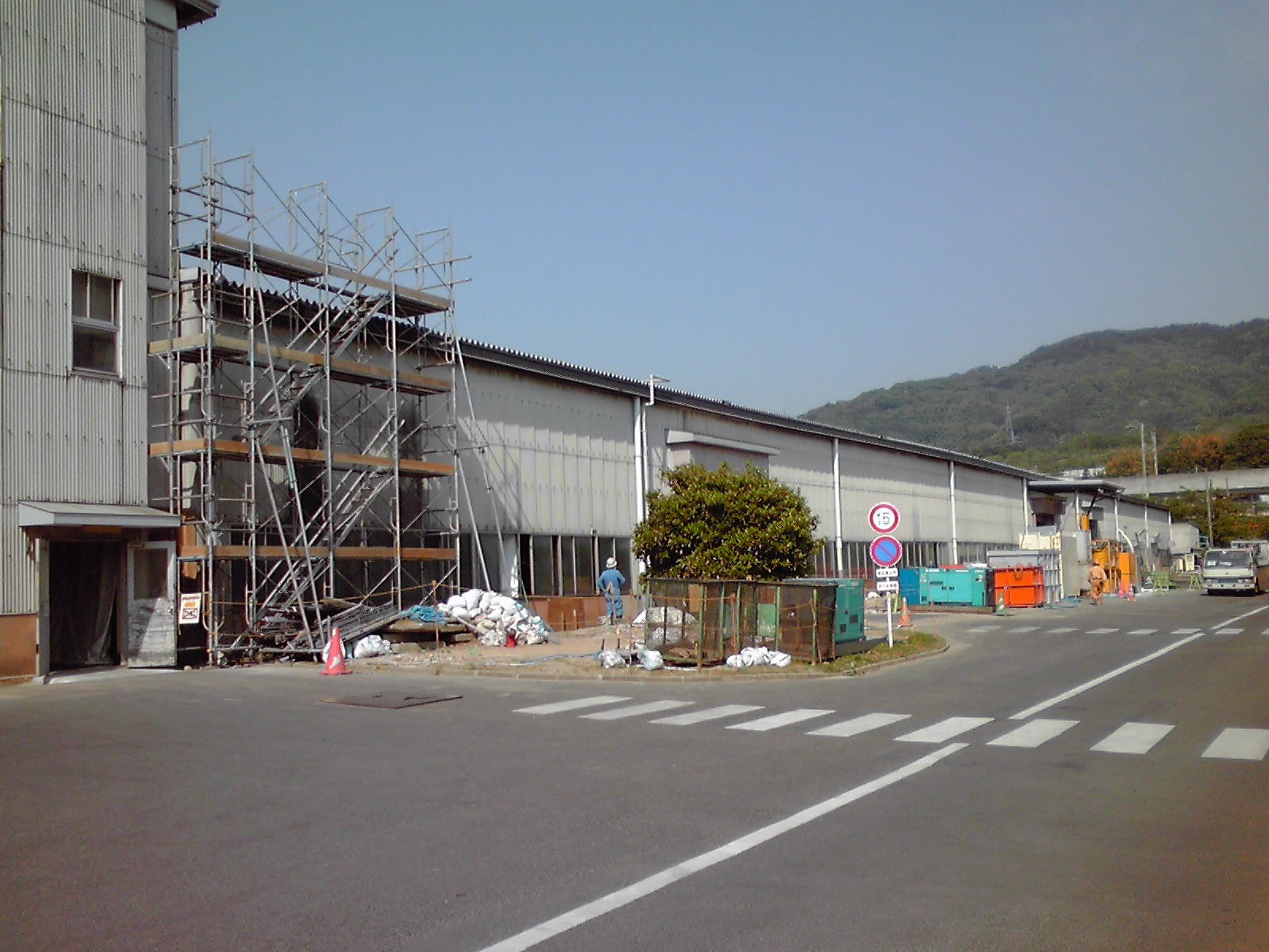 福島県伊達市某工場沈下修正工事2