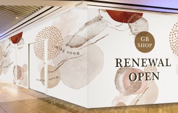 抽象的なデザインの仮囲い