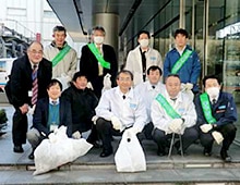 「まちかどグリーンデー」NS東日本橋ビル周辺の清掃活動