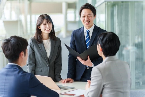 銀行　キャリア　オンボーディング　イメージ