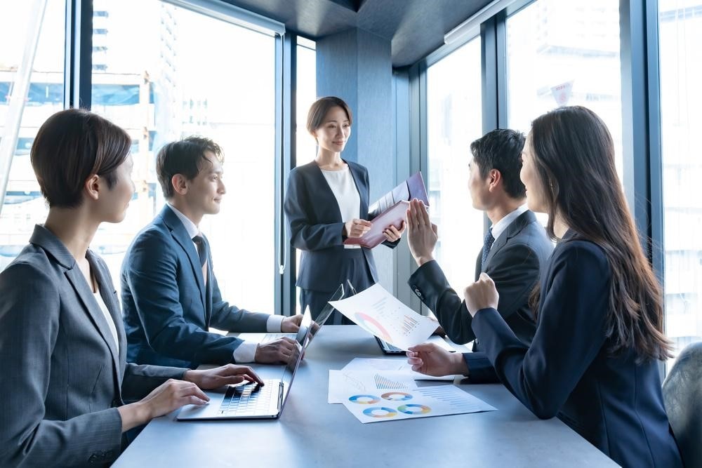 銀行における営業強化の課題　イメージ