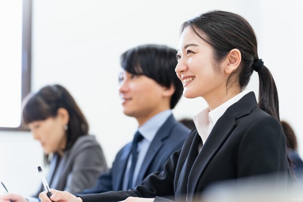 若手社員研修　イメージ